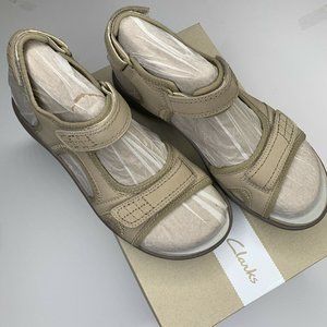 Clarks Women's Saylie Jade Sandal Sand Color